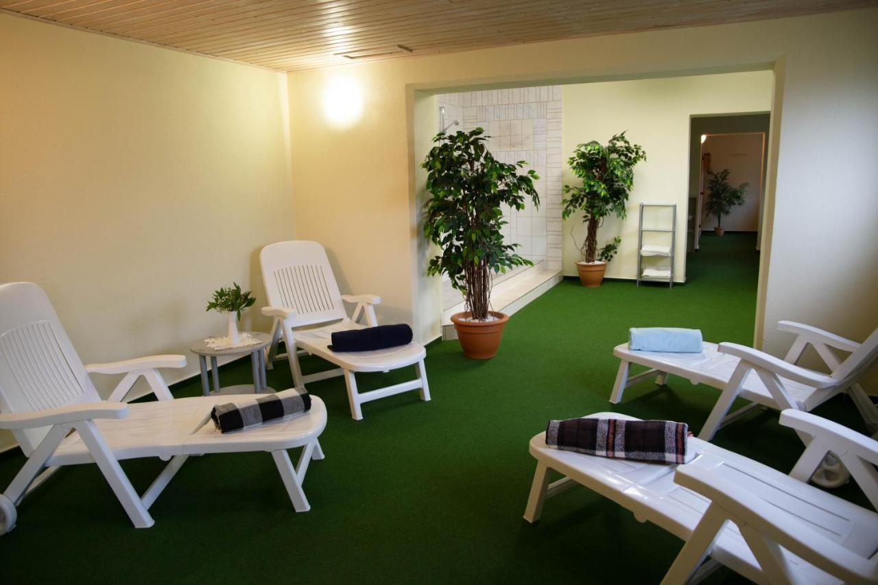 Apartmenthotel-Harz Friedrichsbrunn Exteriör bild